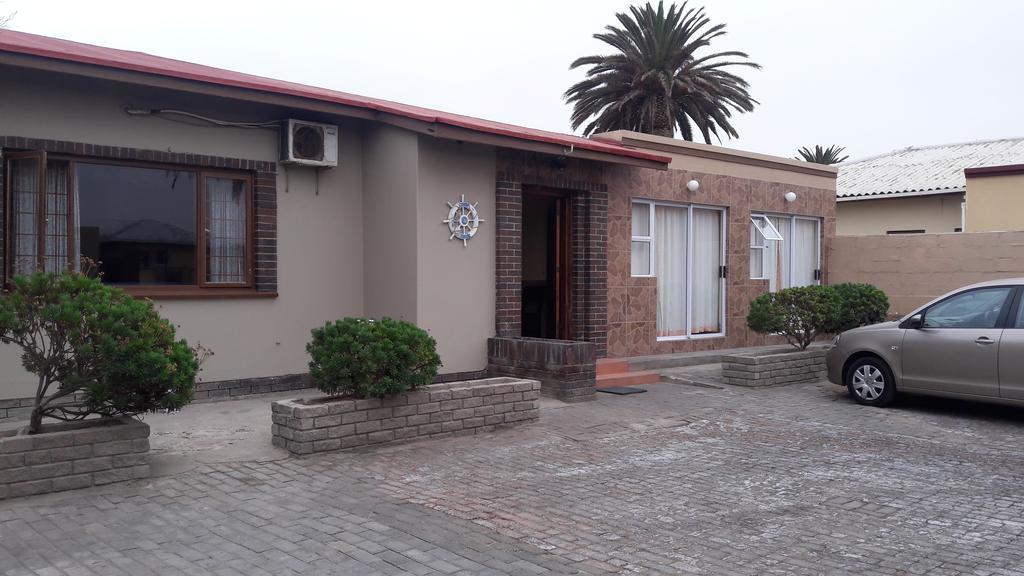 Skippers Backpackers Cc Walvis Bay Zewnętrze zdjęcie
